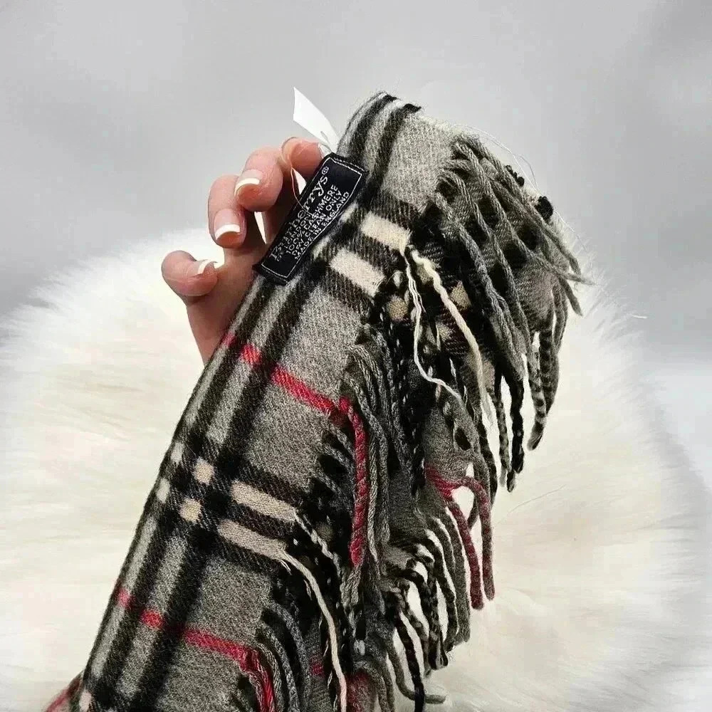 Burberry Novacheck Grey  𝟏𝟎𝟎% 𝐜𝐚𝐬𝐡𝐦𝐞𝐫𝐞 Scarf